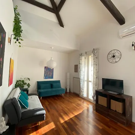 La Casa Di Giulia, Spazioso Loft Su Due Livelli A 10 Minuti Di Macchina Dal Centro Daire