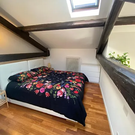 Apartament La Casa Di Giulia, Spazioso Loft Su Due Livelli A 10 Minuti Di Macchina Dal Centro Bolonia