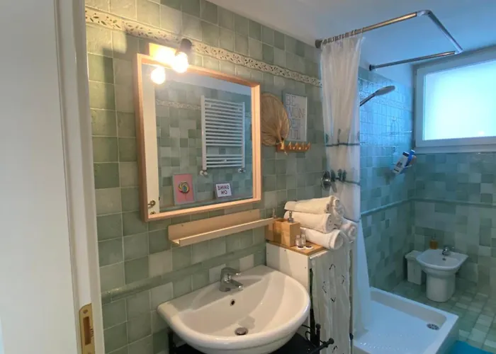 La Casa Di Giulia, Spazioso Loft Su Due Livelli A 10 Minuti Di Macchina Dal Centro شقة بولونيا