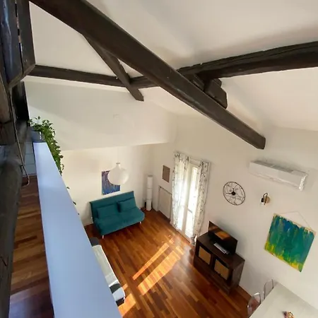 La Casa Di Giulia, Spazioso Loft Su Due Livelli A 10 Minuti Di Macchina Dal Centro Διαμέρισμα