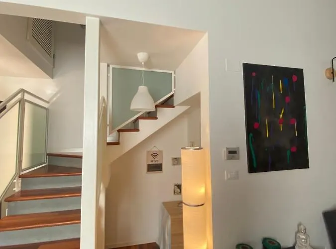 La Casa Di Giulia, Spazioso Loft Su Due Livelli A 10 Minuti Di Macchina Dal Centro Apartmán